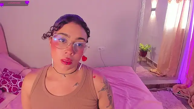 antonelllepiercee Adlı Modelin Canlı XXX Sohbeti