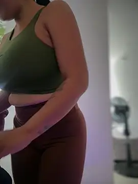 צ'אט XXX בשידור חי של Issane_Peru