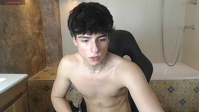 Nathan_Owen Live XXX-Chat