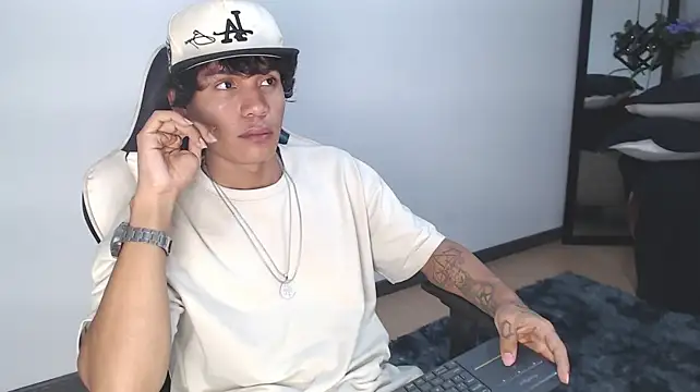 MaximilianRoth Chat XXX live