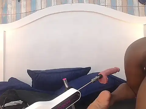 AlikaAdul live XXX chat