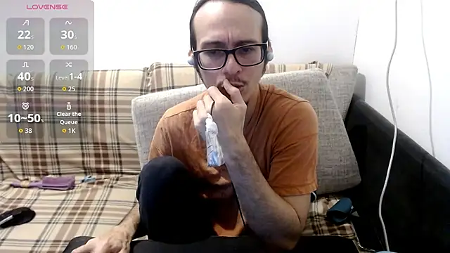 cholitohermoso's Live XXX Chat