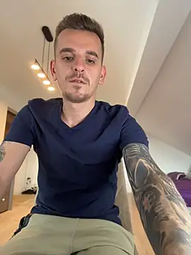 Huge_cock22cm's Live XXX Chat