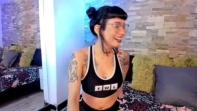 KendallDemie's Live XXX Chat