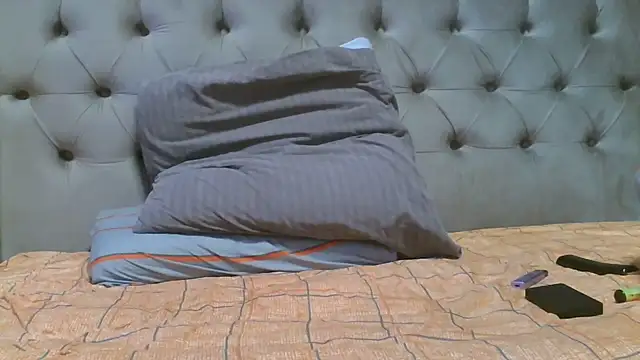 Chat XXX en directo de Shailadiesss