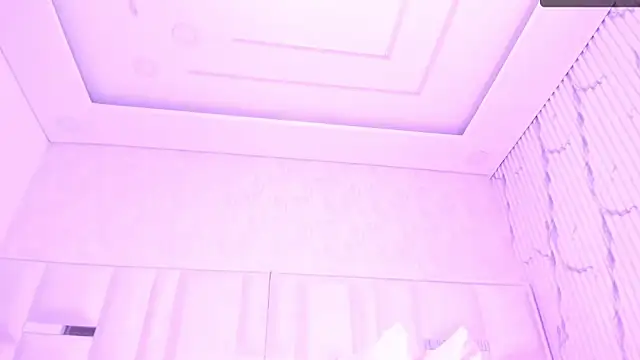 im_tyra Adlı Modelin Canlı XXX Sohbeti