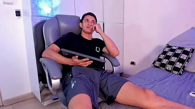 Simon_Axe's Live XXX Chat