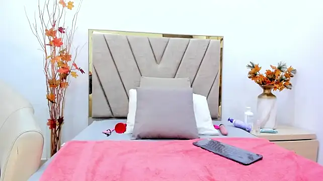 LilaRoss 即時 XXX 聊天
