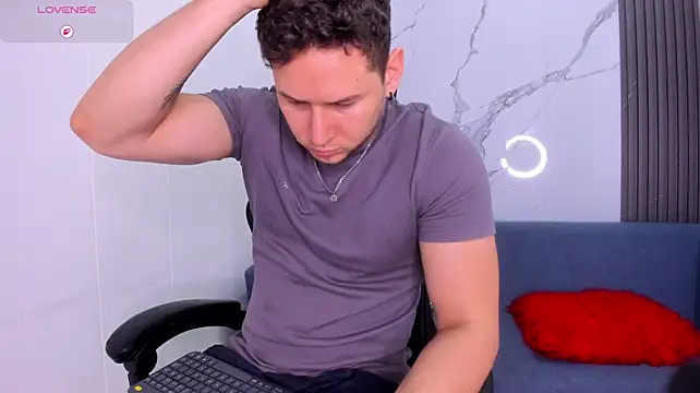 Izui_Pierce Obrolan Langsung XXX