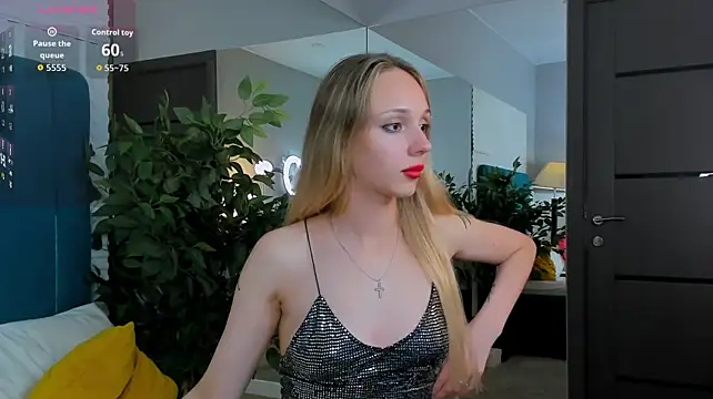 EmmaGilmoree Adlı Modelin Canlı XXX Sohbeti