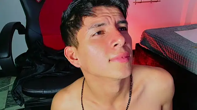 Vincent_Kane Adlı Modelin Canlı XXX Sohbeti