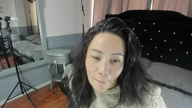 Chat +18 de gaby_trent ao vivo