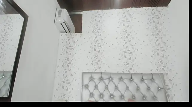 Онлайн чат XXX brenda_sofia69