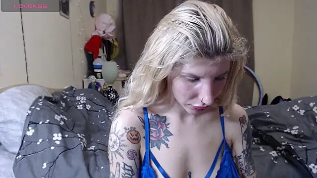 Chat XXX en directo de BLACKPeonyy