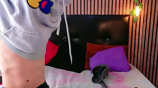 Chat XXX en directo de heyy_noah11