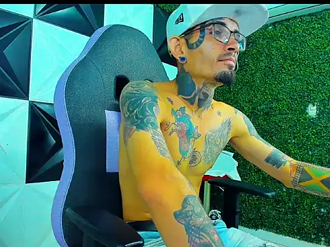 Boy_tatto77's Live XXX Chat