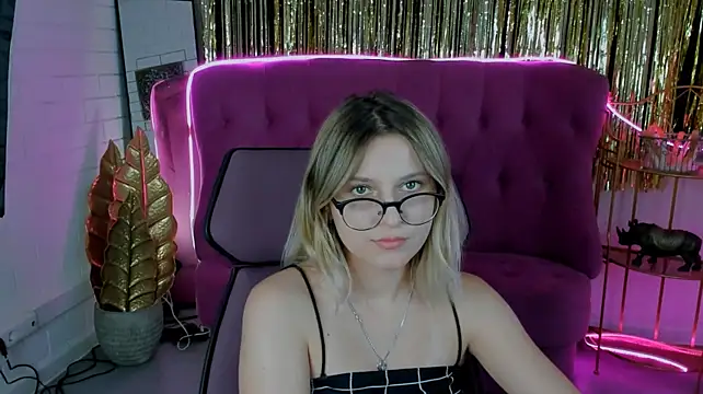 LeslieBloom's Live XXX Chat