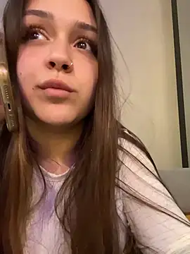 EvelynFly Chat XXX in diretta