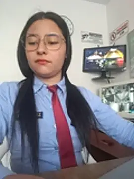 Queen_linda1 Adlı Modelin Canlı XXX Sohbeti