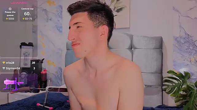 Un_Sluttyy 现场XXX聊天
