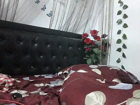 Hunkytop Adlı Modelin Canlı XXX Sohbeti