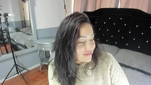 Chat +18 de gaby_trent ao vivo
