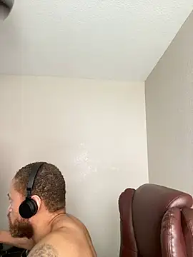 Fathero1time's Live XXX Chat