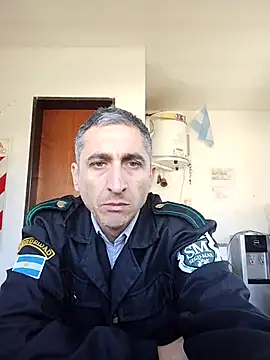 Alejandro83bsf 现场XXX聊天