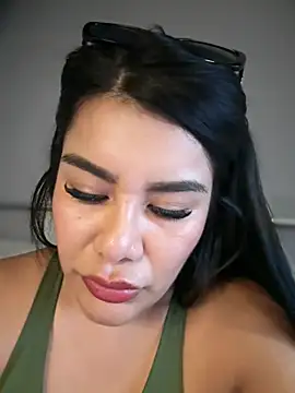 Issane_Peru Adlı Modelin Canlı XXX Sohbeti