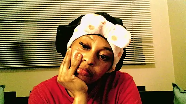 ORUOMA live XXX chat