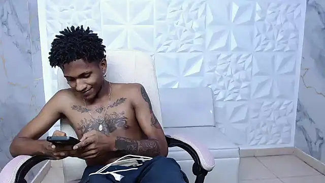 XXX chat uživo modela ManSant