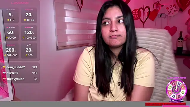 cloe_small's Live XXX Chat