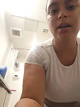 cinnaminnie Live XXX-chat