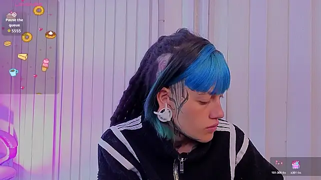 _sharlotte777 即時 XXX 聊天