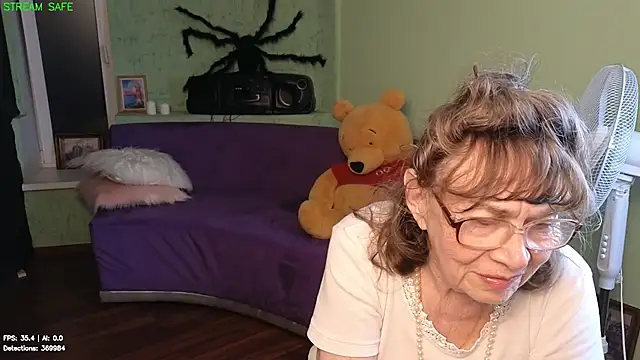 دردشة Betty_Brick الجنسية الم باشرة