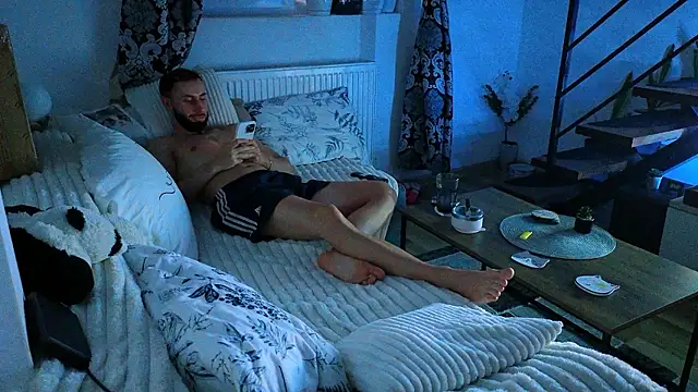 XXX chat uživo modela RyanStorm_