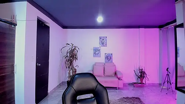 bella_fox_1 Adlı Modelin Canlı XXX Sohbeti