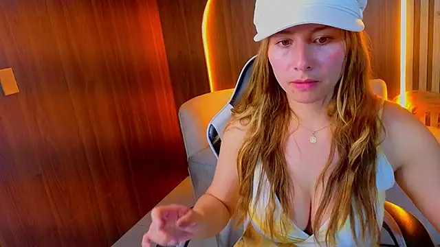 Aratna_Blonde_Tx Obrolan Langsung XXX