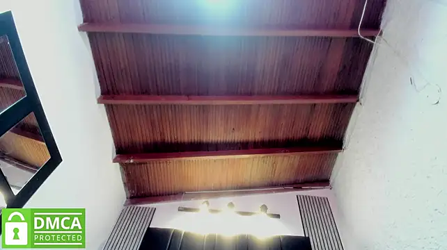Emily_Collins69 élő XXX-chatje