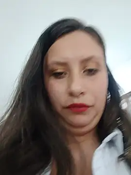 LIA--23 Adlı Modelin Canlı XXX Sohbeti