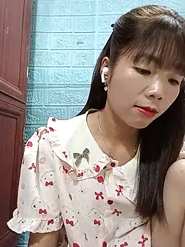 AmyLinee01 Adlı Modelin Canlı XXX Sohbeti