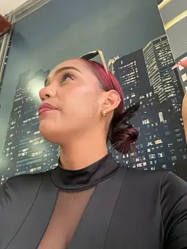Sara-77's Live XXX Chat