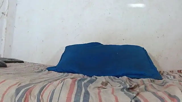 damian_bottom_bigcock 即時 XXX 聊天