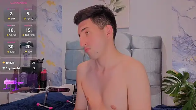 Un_Sluttyy 现场XXX聊天