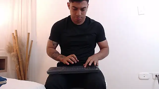 Diego_salvatore 即時 XXX 聊天