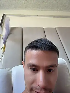 Онлайн чат XXX DOMINICKVEGAS77