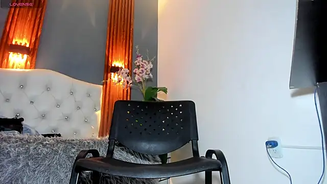 oso_dirty_ Adlı Modelin Canlı XXX Sohbeti