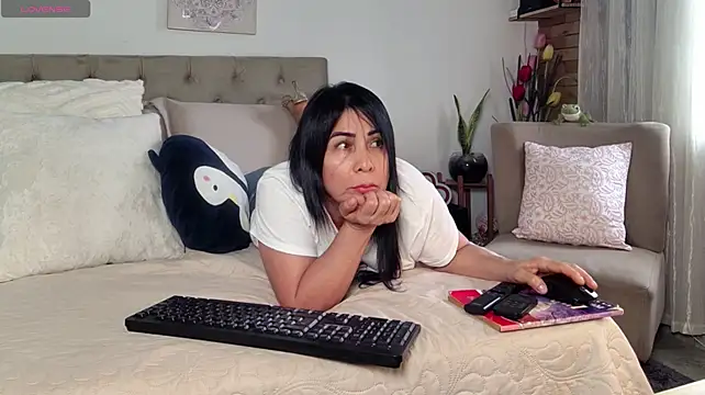 yanella_fire élő XXX-chatje