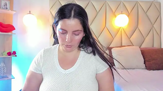 angelswets Adlı Modelin Canlı XXX Sohbeti