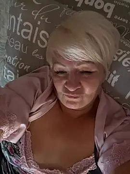 Laura_Millf Live XXX-Chat
